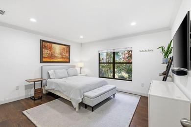 Remodeled 4BR, 4.5BA ground-floor end-unit incl. 1/1 guest suite - photo 43