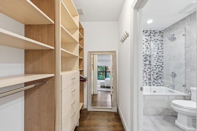 Remodeled 4BR, 4.5BA ground-floor end-unit incl. 1/1 guest suite - photo 45