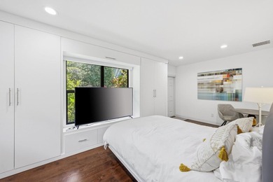 Remodeled 4BR, 4.5BA ground-floor end-unit incl. 1/1 guest suite - photo 47