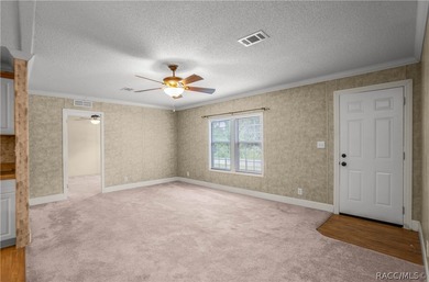 AFFORDABLE, UPDATED & MOVE-IN READY! Looking for space - photo 5