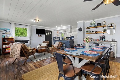 Rare opportunity to own this spacious 4-bedroom lakefront - photo 11