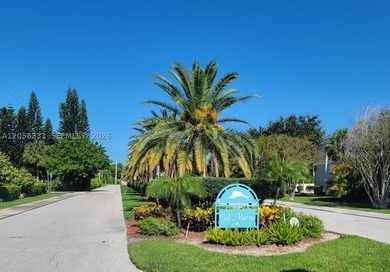 Spacious 2-Bed/2-Bath in NE Boca Raton. Move-in ready with a - photo 3
