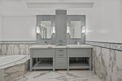 Perfectly located in the heart of West Palm Beach, this stylish - photo 16