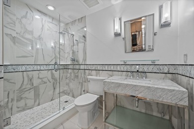 Perfectly located in the heart of West Palm Beach, this stylish - photo 20