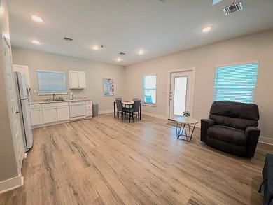 Your coastal escape awaits at 121 Oasis Circle! This charming 1 - photo 23