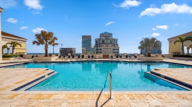 Perfectly located in the heart of West Palm Beach, this stylish - photo 23