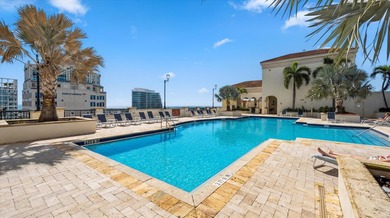 Perfectly located in the heart of West Palm Beach, this stylish - photo 24