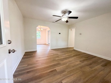 6543 Aires Rd is a one-story Jacksonville home with a kitchen - photo 3