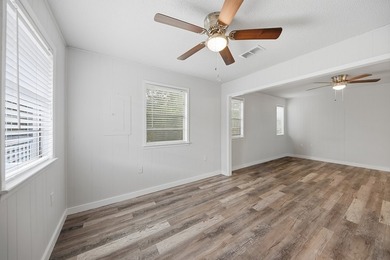 Located just minutes from Lake Somerville, this 2-bedroom - photo 6