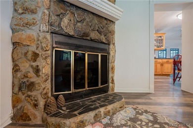 Beautifully maintained 4-bedroom, 2-bath pool home in the - photo 8
