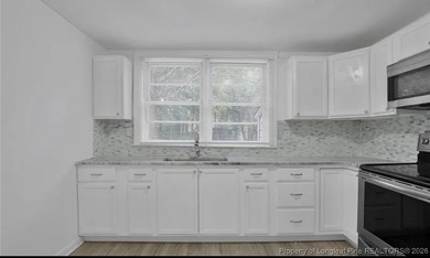 Charming home just minutes from shopping, Crown complex and