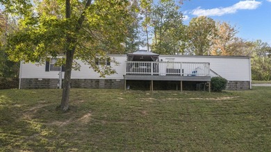 (private lake, pond, creek) Home For Sale in Morgantown Kentucky