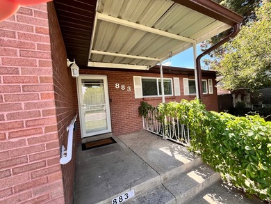 Newly remodeled home in a wonderful neighborhood. Beautiful yard - photo 2
