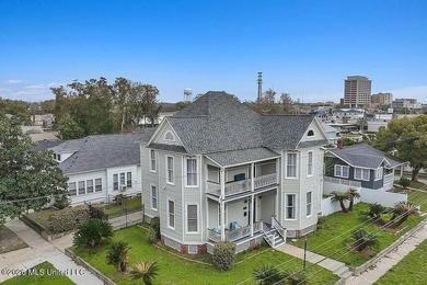 Experience the perfect blend of timeless Victorian elegance and - photo 5