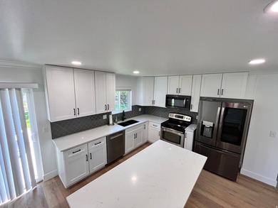 Newly remodeled home in a wonderful neighborhood. Beautiful yard - photo 6