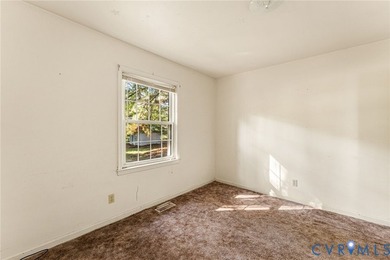 Water Access/Water View Brick Rancher in the well-established - photo 11