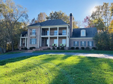 Lake Home For Sale in Bowling Green, Kentucky