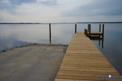 Water Access/Water View Brick Rancher in the well-established - photo 25