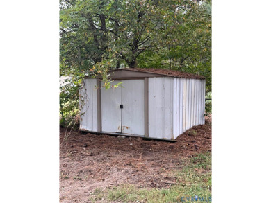 Water Access/Water View Brick Rancher in the well-established - photo 27