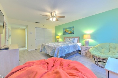 Direct Gulf/Beach front.  RARE 3 bedroom/3 bath condo. Private - photo 31
