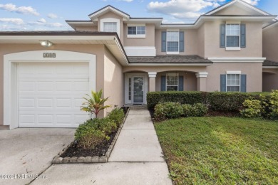  Townhome/Townhouse For Sale in Fleming Island Florida