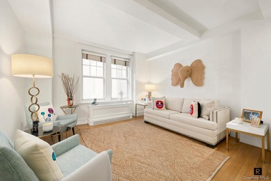 Lake Condo For Sale in New York (Manhattan), New York