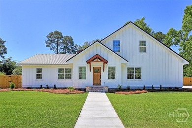 LIKE NEW WITH NO HOA! Completely renovated and move-in ready - photo 1