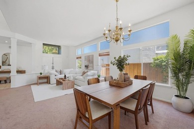 Welcome to this stunning 5-bedroom, 3.5-bathroom executive home - photo 13