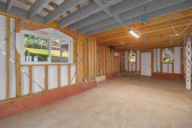 This classic Hawaiian plantation home overlooking Laupahoehoe - photo 17
