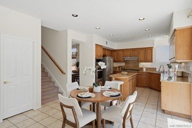 Welcome to this stunning 5-bedroom, 3.5-bathroom executive home - photo 17