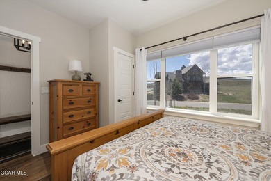 This stunning 4-bed, 3-bath mountain retreat combines luxury - photo 19