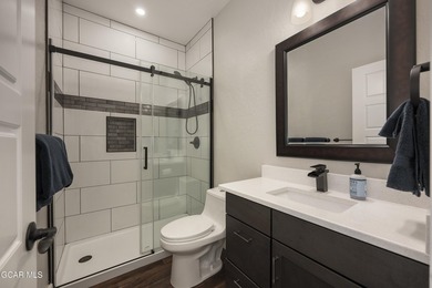 This stunning 4-bed, 3-bath mountain retreat combines luxury - photo 20