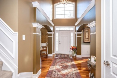 Welcome to luxury living *on* the Shaker Run Golf Course! This - photo 21