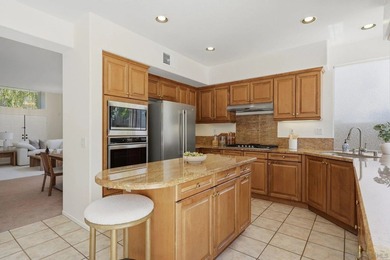Welcome to this stunning 5-bedroom, 3.5-bathroom executive home - photo 21