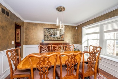 Welcome to luxury living *on* the Shaker Run Golf Course! This - photo 22