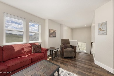 This stunning 4-bed, 3-bath mountain retreat combines luxury - photo 23