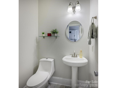 Beautifully Remodeled 4BR/3BA Home in Highly Sought-After - photo 24