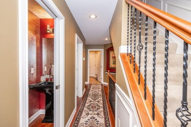 Welcome to luxury living *on* the Shaker Run Golf Course! This - photo 25