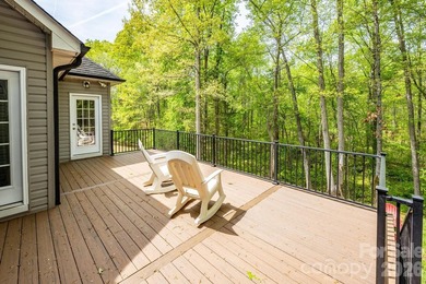 Beautifully Remodeled 4BR/3BA Home in Highly Sought-After - photo 25