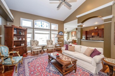 Welcome to luxury living *on* the Shaker Run Golf Course! This - photo 27