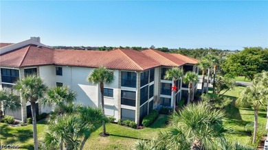 Second floor condo with beautiful golf and water views!! BEST - photo 28