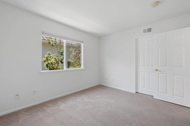 Welcome to this stunning 5-bedroom, 3.5-bathroom executive home - photo 29