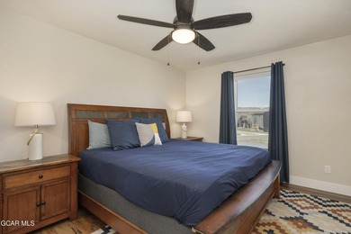 This stunning 4-bed, 3-bath mountain retreat combines luxury - photo 30