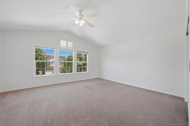 Welcome to this stunning 5-bedroom, 3.5-bathroom executive home - photo 32