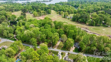 Beautifully Remodeled 4BR/3BA Home in Highly Sought-After - photo 33