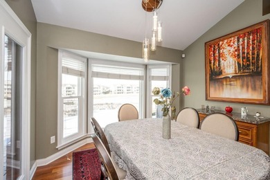 Welcome to luxury living *on* the Shaker Run Golf Course! This - photo 34