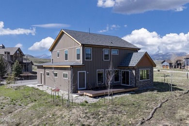 This stunning 4-bed, 3-bath mountain retreat combines luxury - photo 42