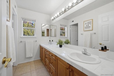 Welcome to this stunning 5-bedroom, 3.5-bathroom executive home - photo 42