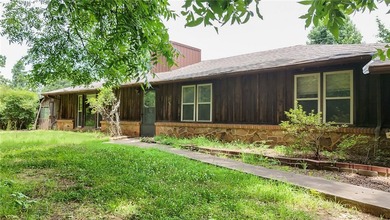 12+ private acres Pond on property Mobile home (1836 sq ft) on - photo 1