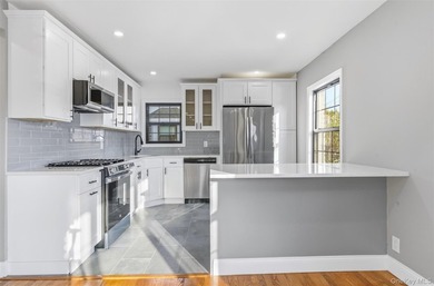 Beautifully renovated one-family home in the heart of North - photo 3
